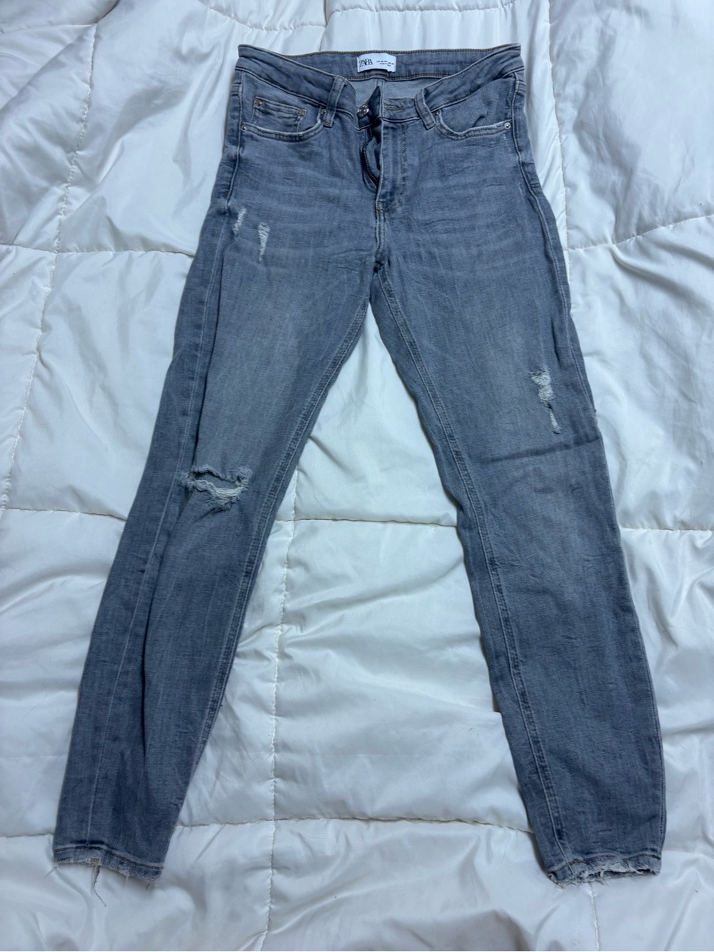 Zara Women Skinny Jeans Gray Distressed